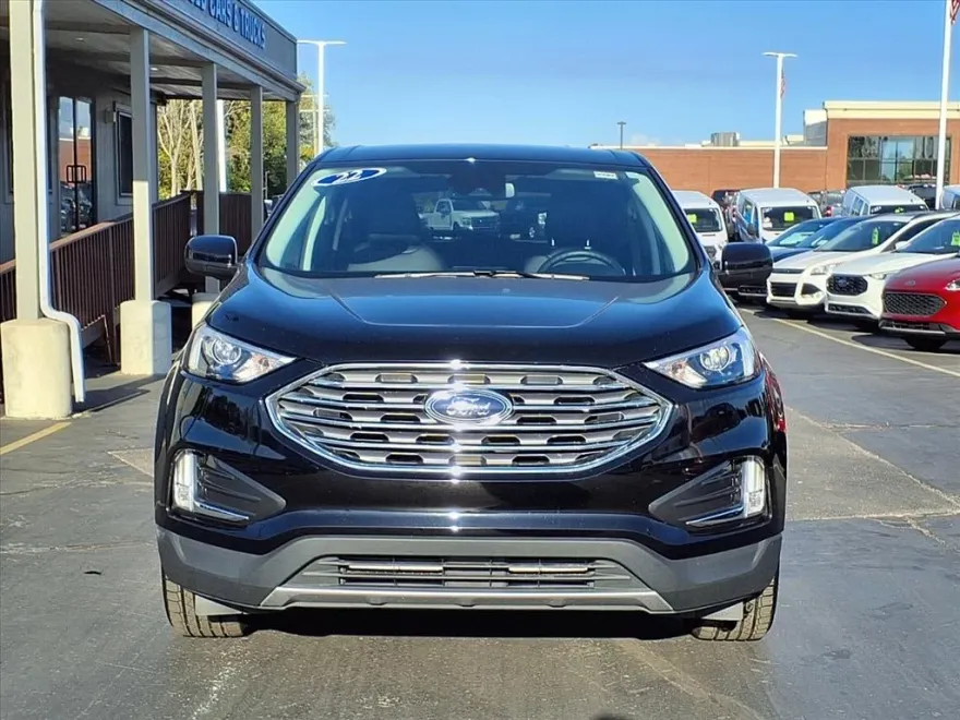 2022 Ford Edge SEL photo 1