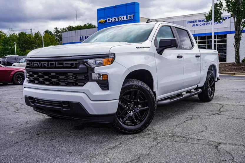 2026 Chevrolet Silverado 1500 Custom photo 1