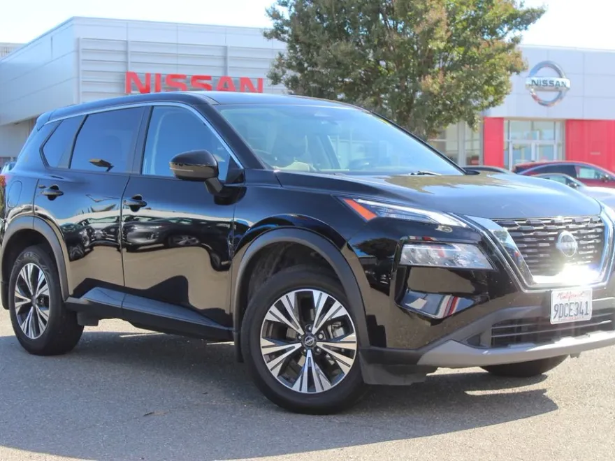 2023 Nissan Rogue SV photo 1