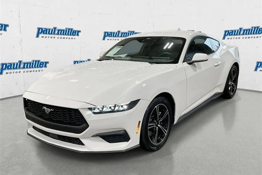 2025 Ford Mustang EcoBoost photo 1