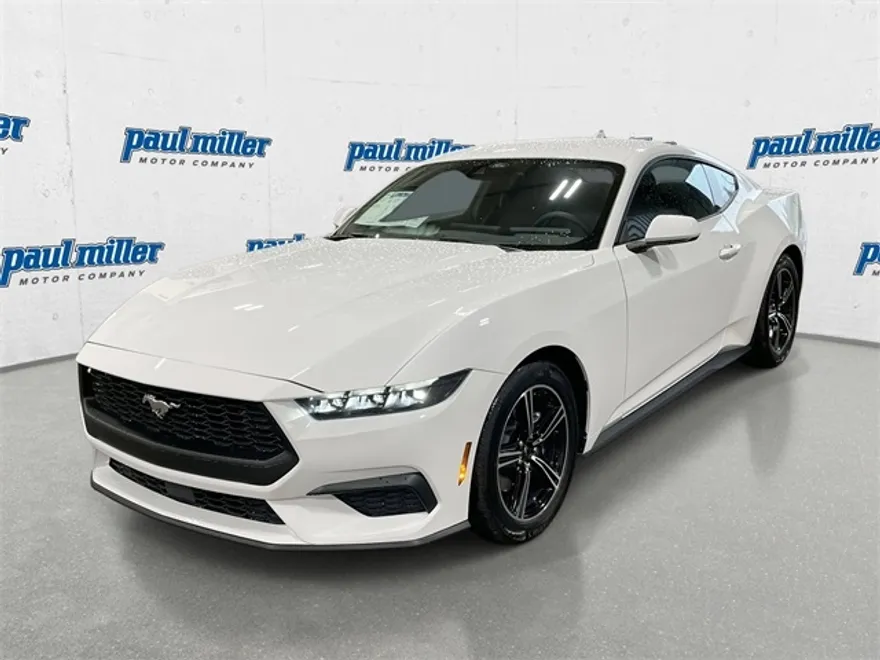 2025 Ford Mustang EcoBoost photo 1