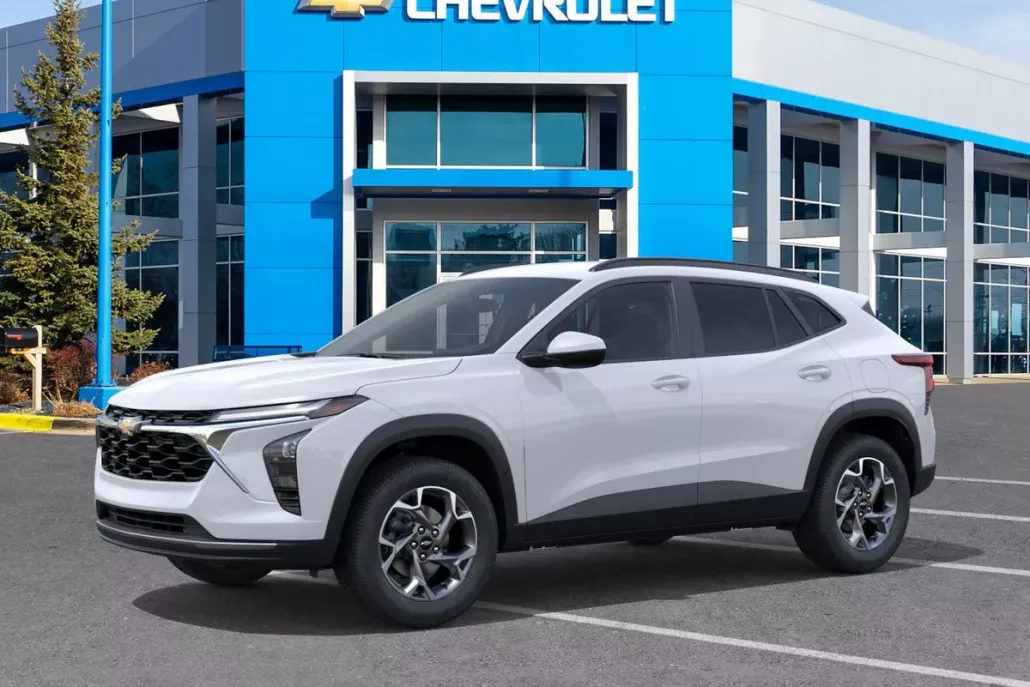 2025 Chevrolet Trax LT photo 1