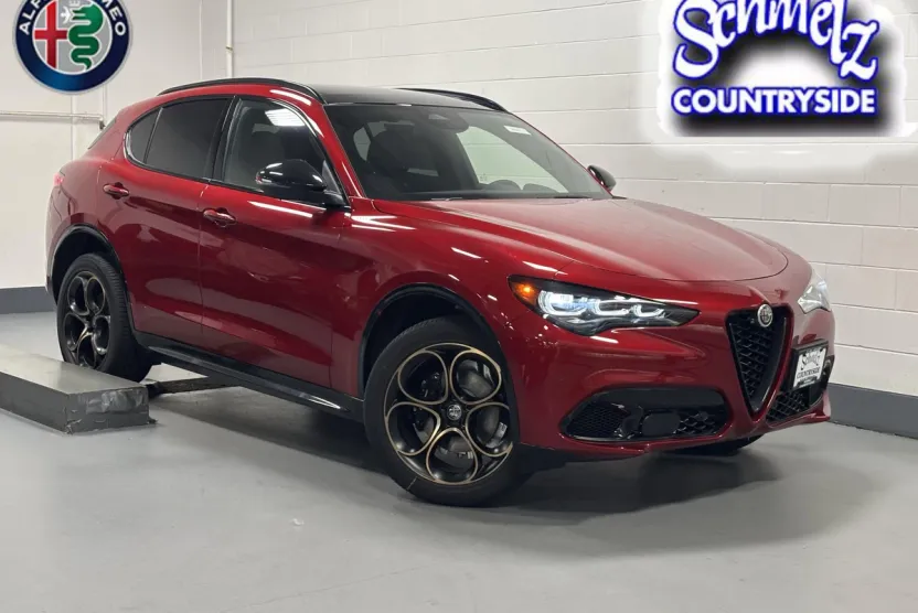 2025 Alfa Romeo Stelvio Sprint Base photo 1