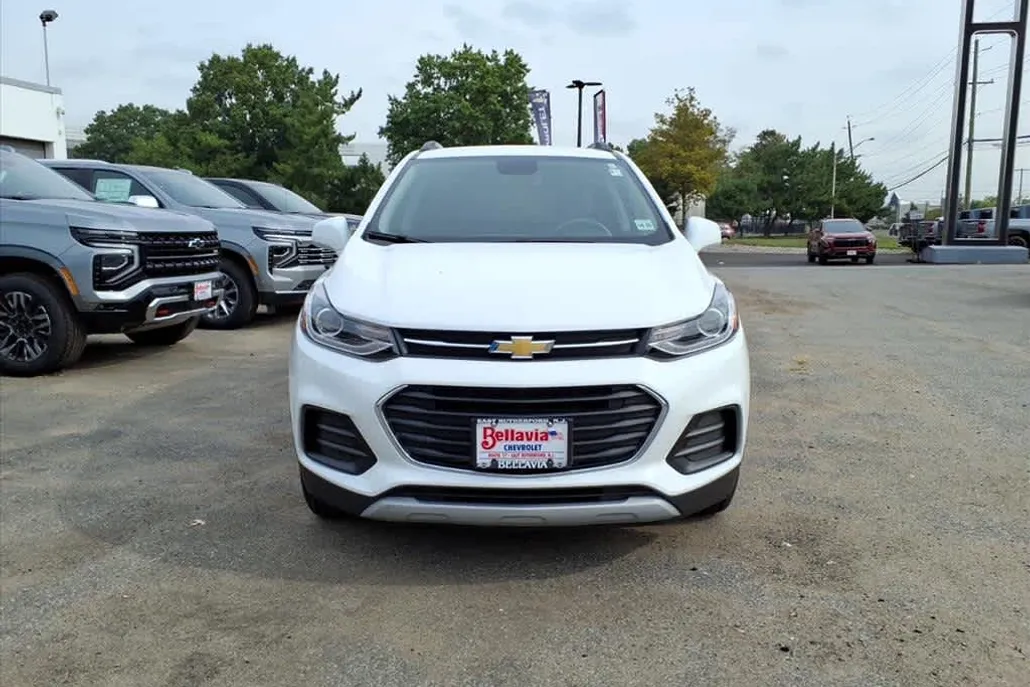 2020 Chevrolet Trax LT photo 1