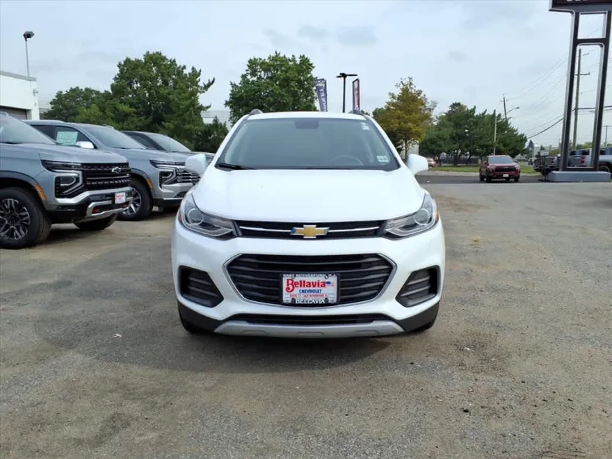 2020 Chevrolet Trax LT photo 1