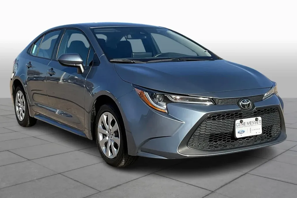 2022 Toyota Corolla LE photo 1