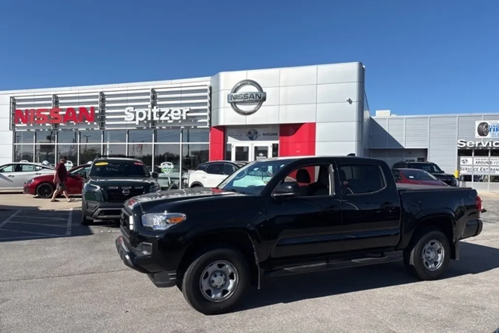 2023 Toyota Tacoma SR photo 1