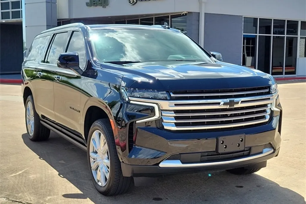 2024 Chevrolet Suburban High Country photo 1