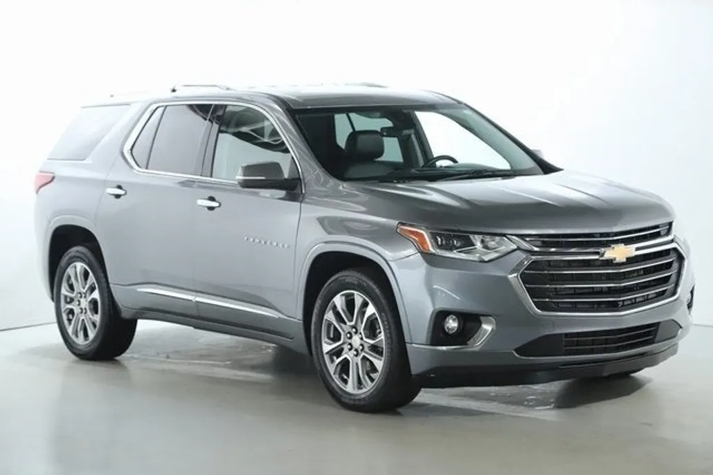 2021 Chevrolet Traverse Premier photo 1