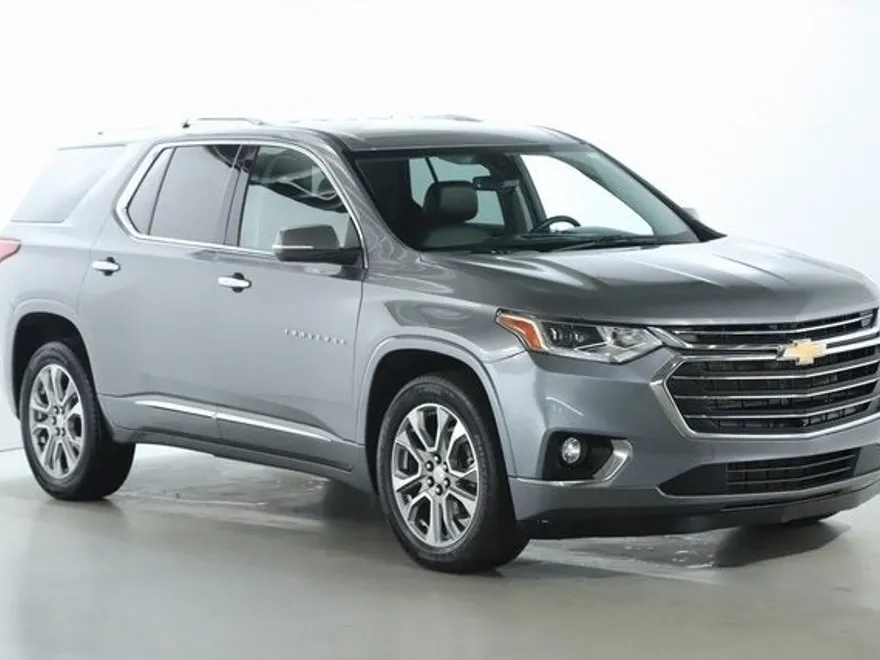 2021 Chevrolet Traverse Premier photo 1