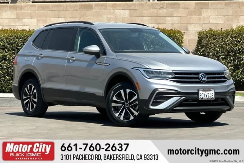 2022 Volkswagen Tiguan S photo 1