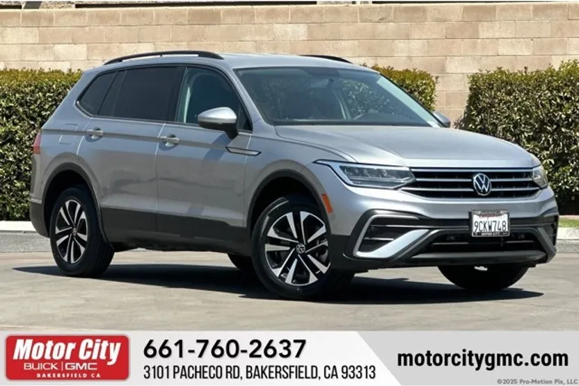 2022 Volkswagen Tiguan S photo 1