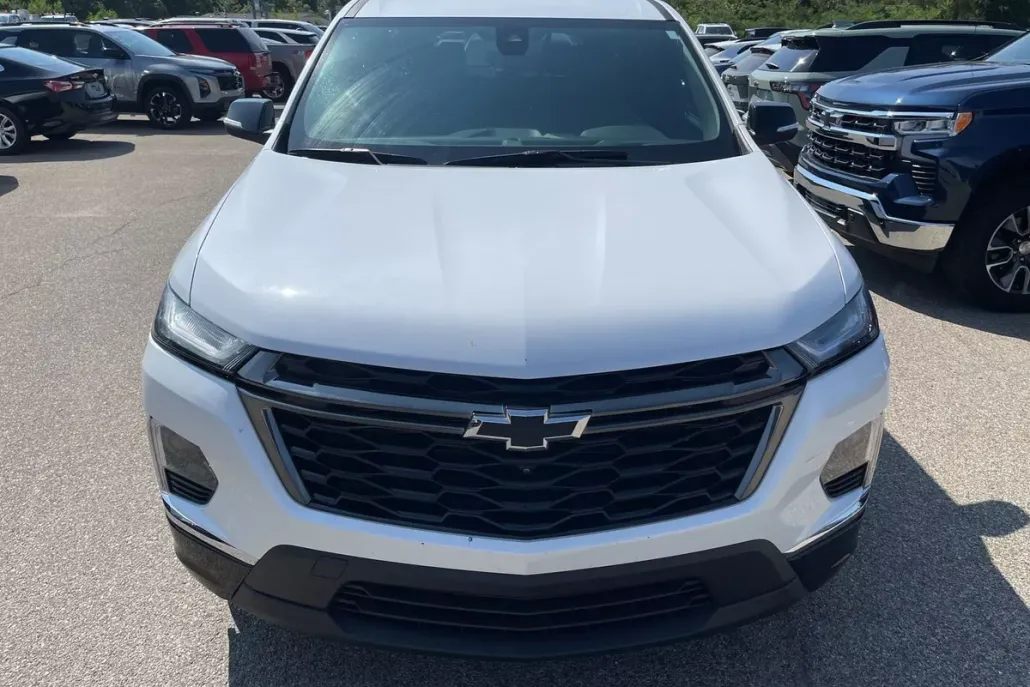 2023 Chevrolet Traverse Premier photo 1