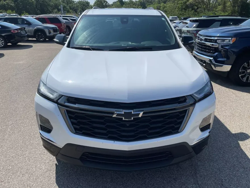 2023 Chevrolet Traverse Premier photo 1