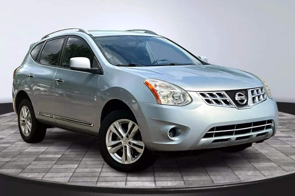 2012 Nissan Rogue SV photo 1