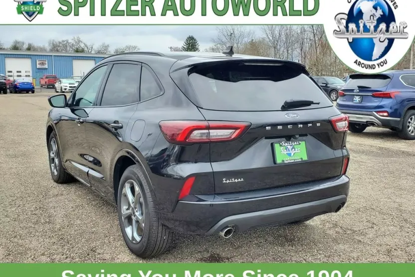 2024 Ford Escape ST-Line photo 1