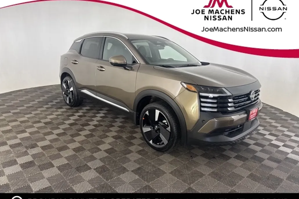 2025 Nissan Kicks SR photo 1