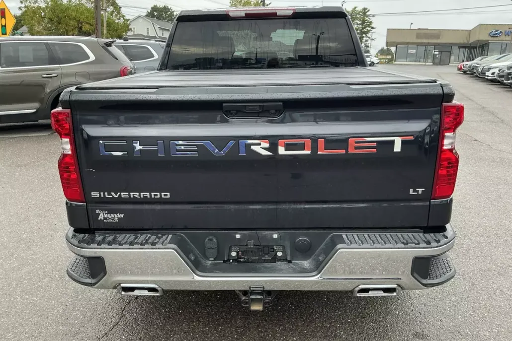 2023 Chevrolet Silverado 1500 LT photo 1