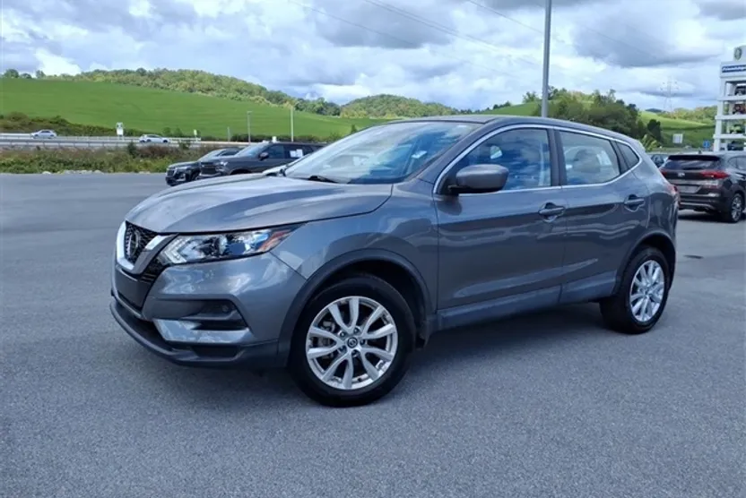 2020 Nissan Rogue Sport S photo 1