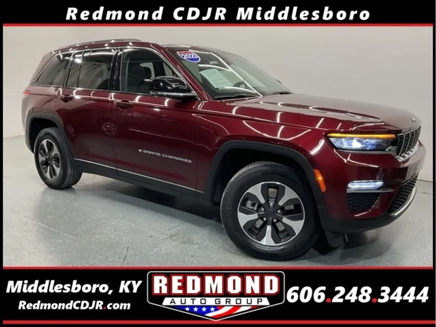 2023 Jeep Cherokee 4xe photo 1