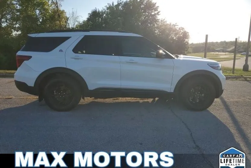 2024 Ford Explorer Timberline photo 1