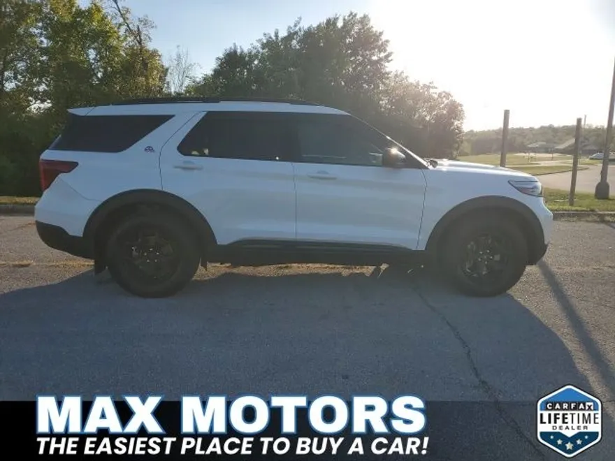 2024 Ford Explorer Timberline photo 1