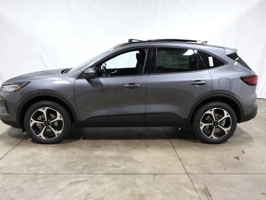 2025 Ford Escape ST-Line Select photo 1