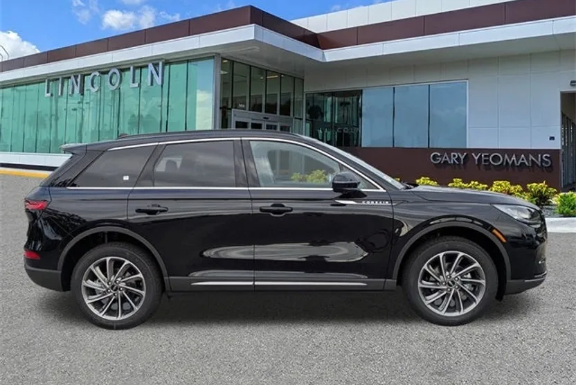 2026 Lincoln Corsair Premiere photo 1