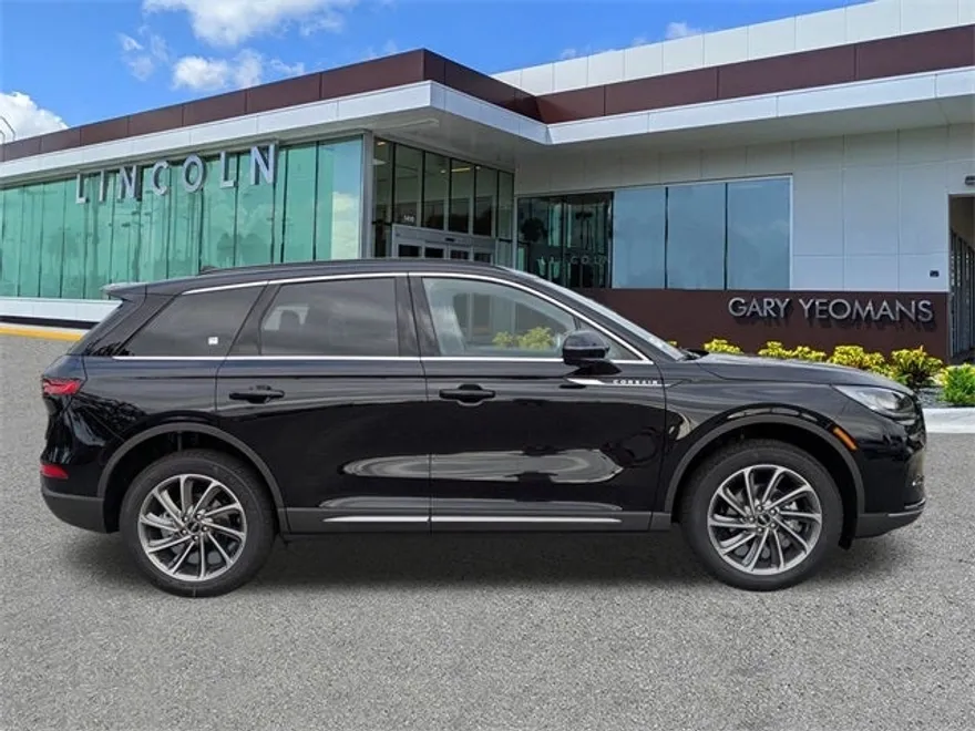 2026 Lincoln Corsair Premiere photo 1