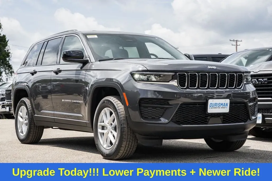 2025 Jeep Grand Cherokee Laredo photo 1