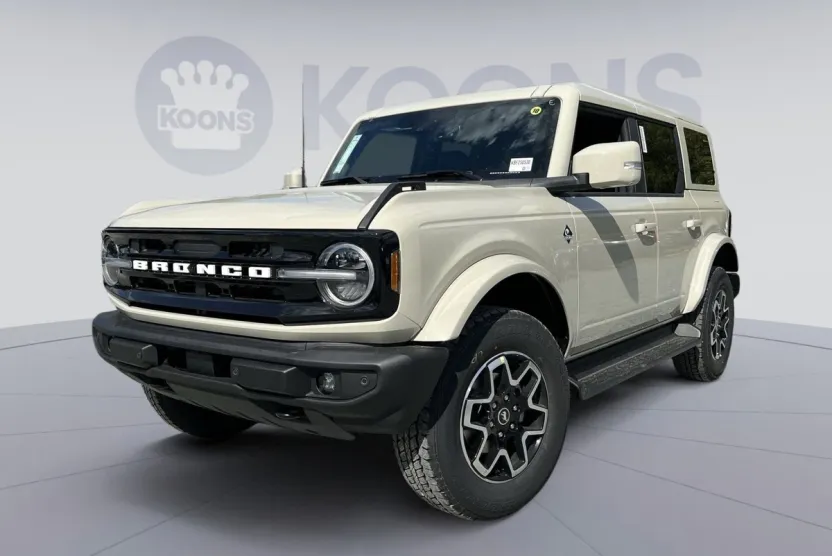 2025 Ford Bronco Outer Banks photo 1