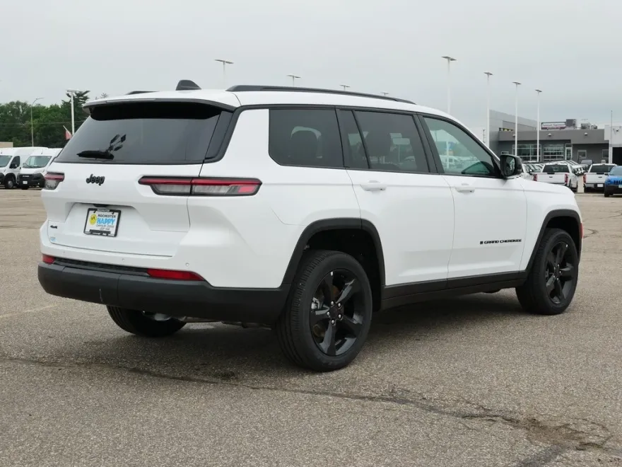 2025 Jeep Grand Cherokee Altitude X photo 1