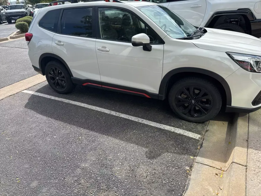 2020 Subaru Forester Sport photo 1