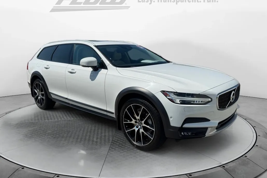 2018 Volvo V90 Cross Country T6 photo 1