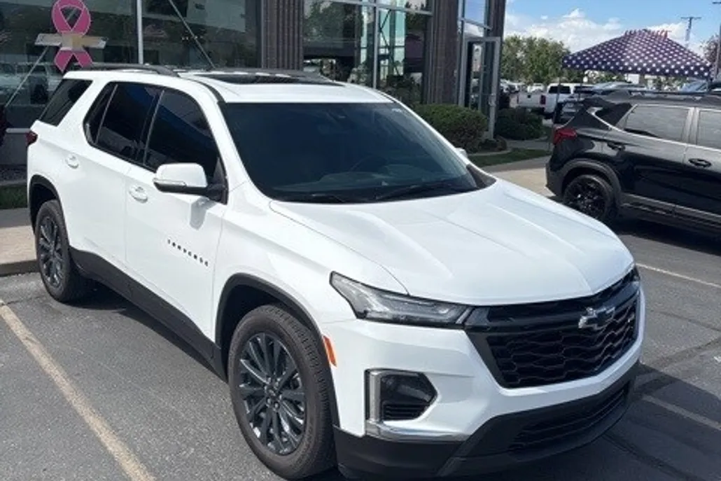2023 Chevrolet Traverse RS photo 1