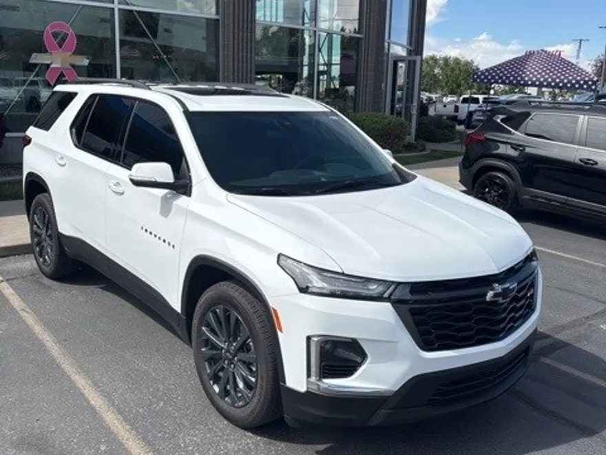 2023 Chevrolet Traverse RS photo 1