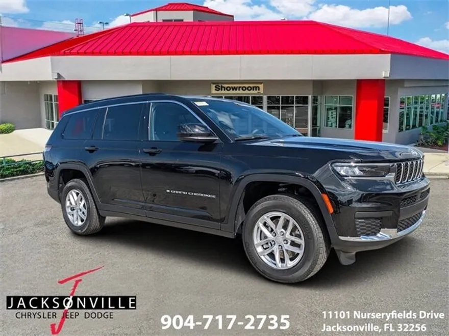2025 Jeep Grand Cherokee Laredo photo 1
