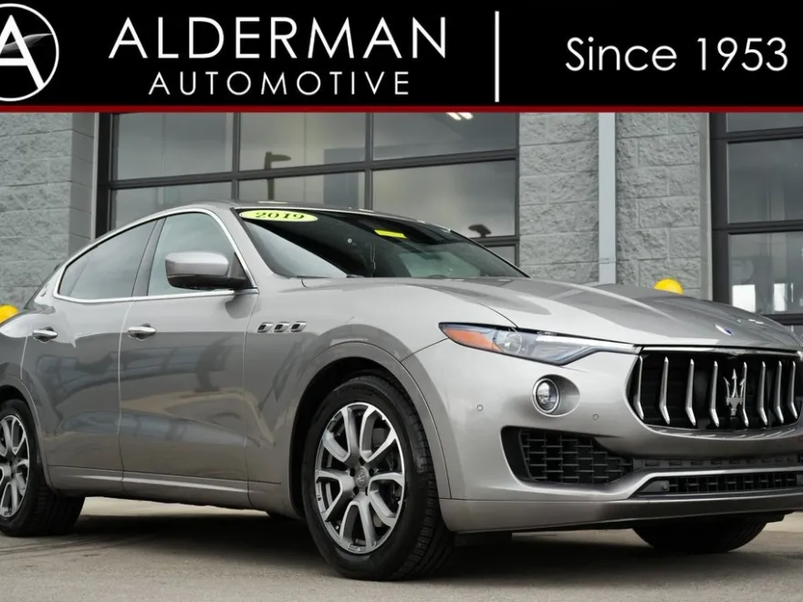 2019 Maserati Levante Base photo 1