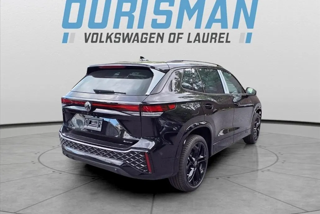 2025 Volkswagen Tiguan SE R-Line Black photo 1