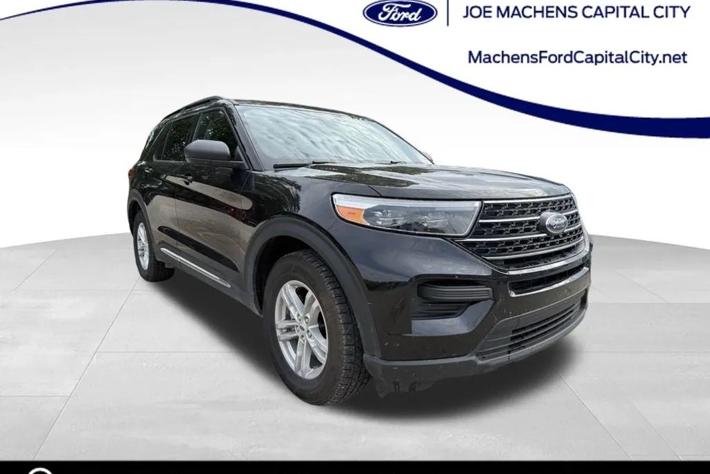 2021 Ford Explorer XLT photo 1