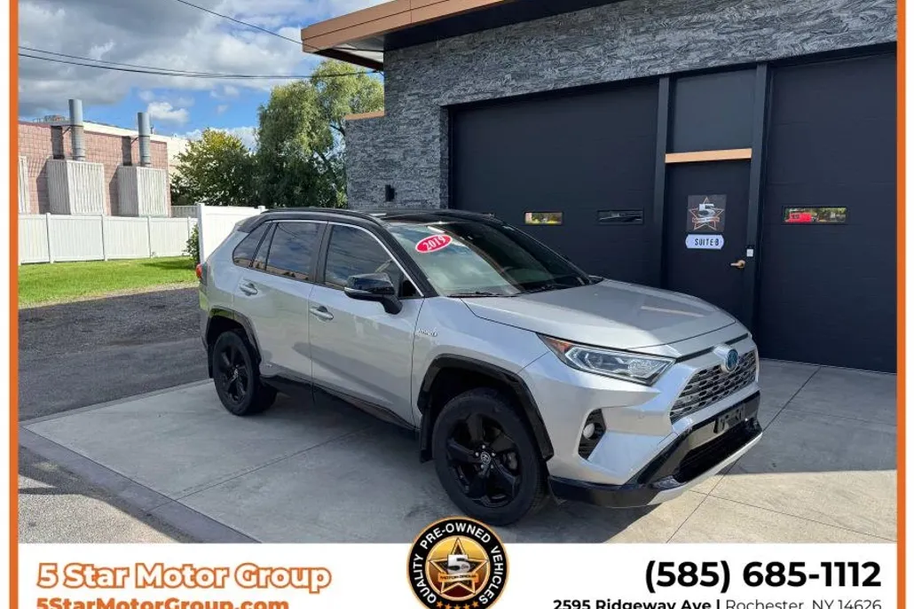 2019 Toyota RAV4 Hybrid XSE Sport photo 1