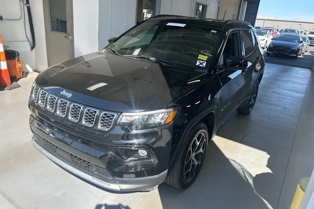 2024 Jeep Compass Limited photo 1