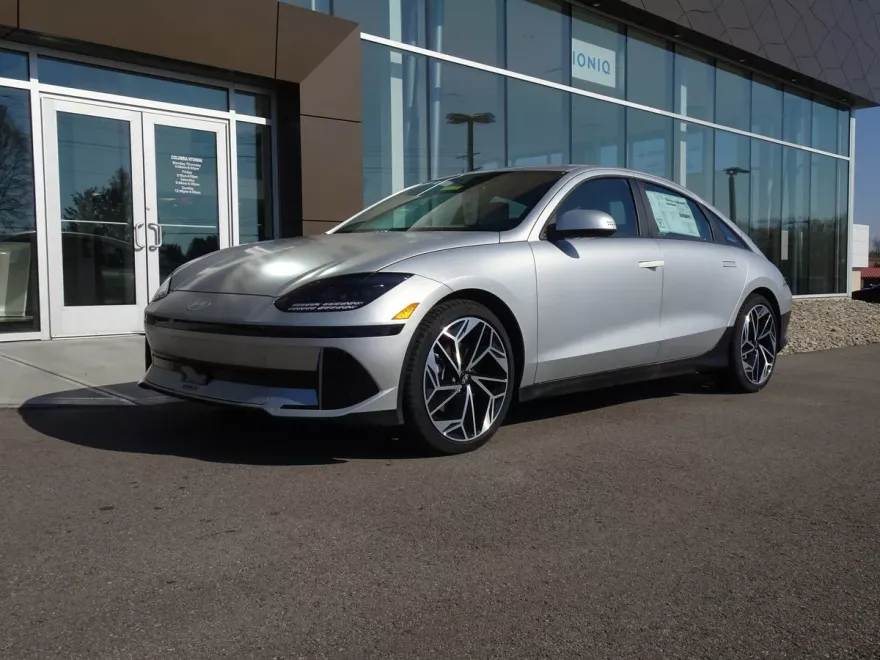2024 Hyundai Ioniq 6 SEL photo 1
