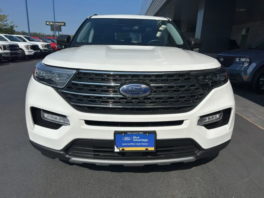 2024 Ford Explorer XLT photo 1