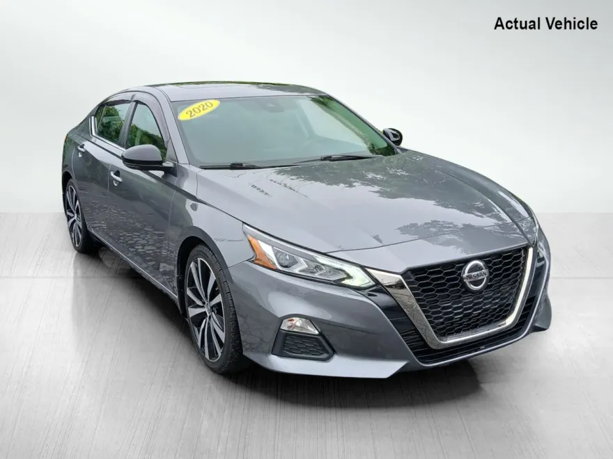 2020 Nissan Altima SR photo 1