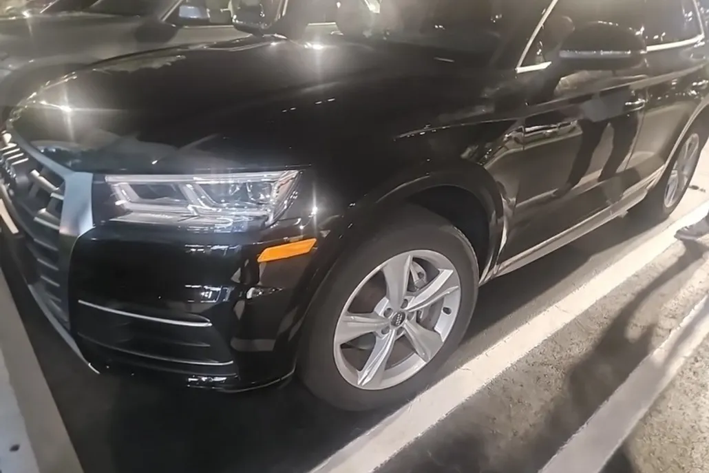2020 Audi Q5 45 Premium Plus photo 1