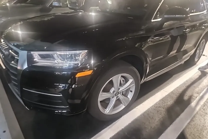2020 Audi Q5 45 Premium Plus photo 1