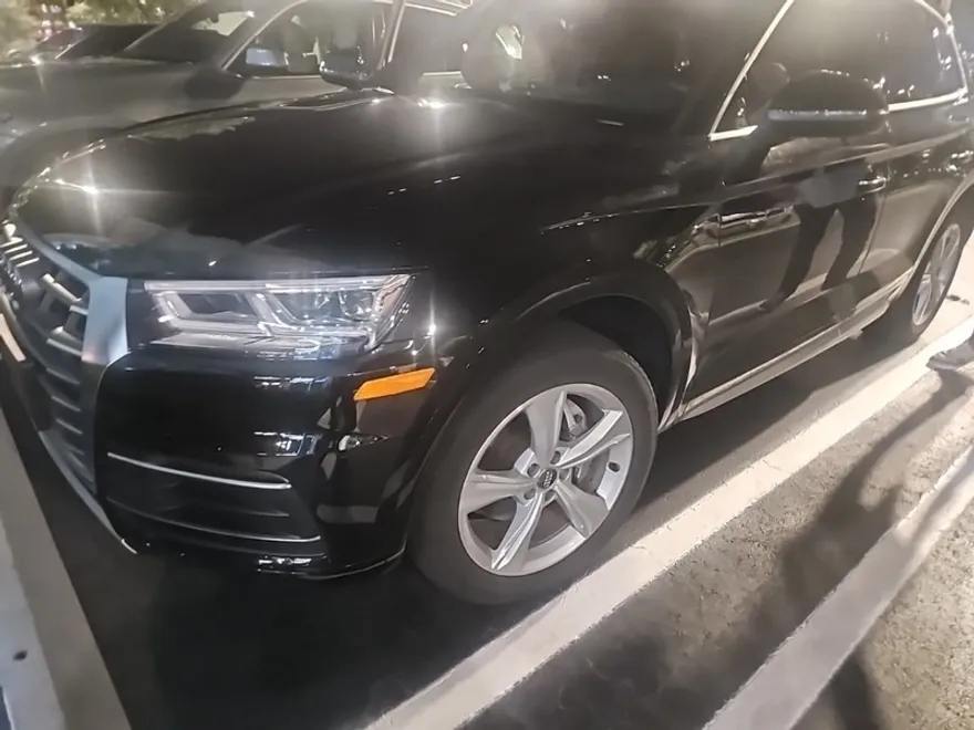 2020 Audi Q5 45 Premium Plus photo 1