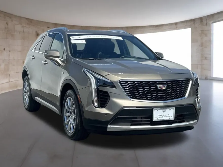 2020 Cadillac XT4 Premium Luxury photo 1