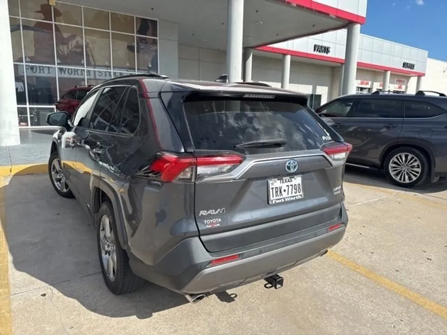 2020 Toyota RAV4 Hybrid Limited photo 1